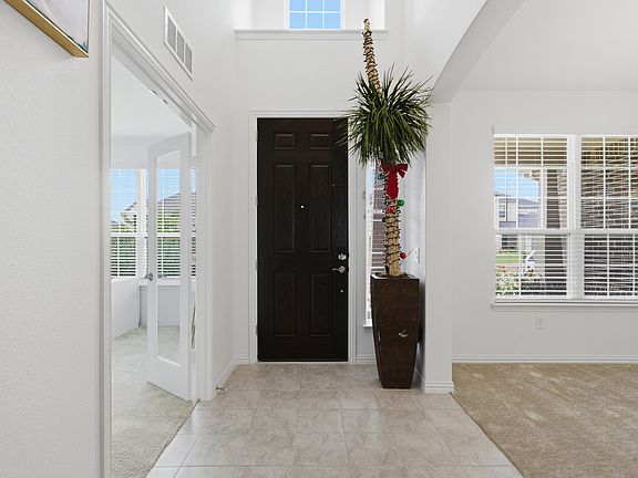 Office to the left. Formal Dining to the right.