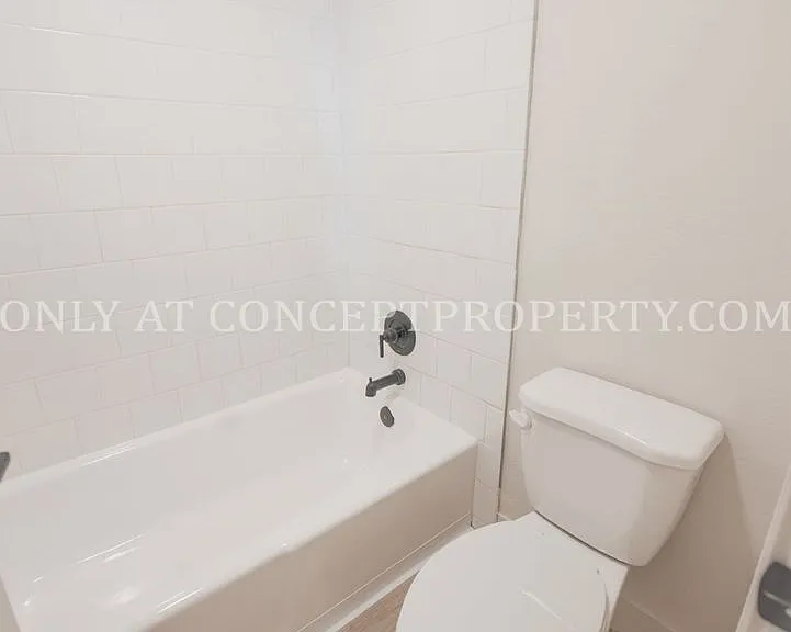 Avenue View Apartments — Photo 86