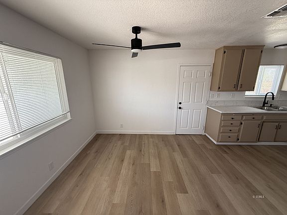 2nd image of 1420 W Coronado Ave