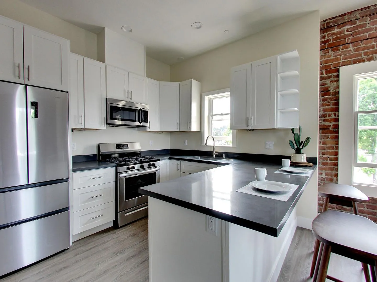 22650 Main Street — Photo 4