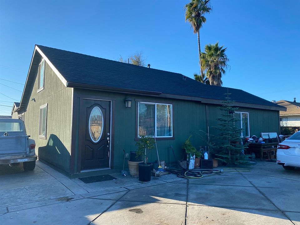1st image of 2050 E 8th St