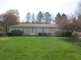 6840 Lake Cable Ave NW, North Canton, OH 44720