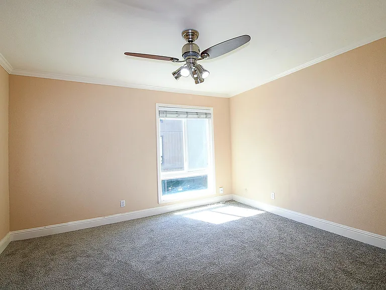 2408 Larkspur Ln #247 — Photo 9