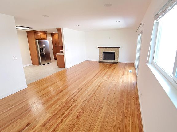 2nd image of 2248 Middletown Dr