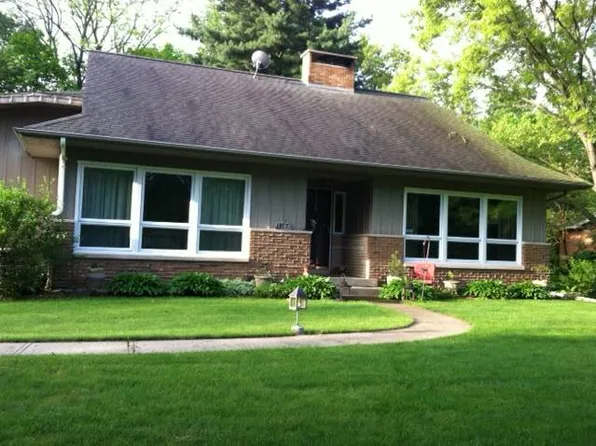 1912 W Bristol Hollow Rd, Dunlap, IL 61525