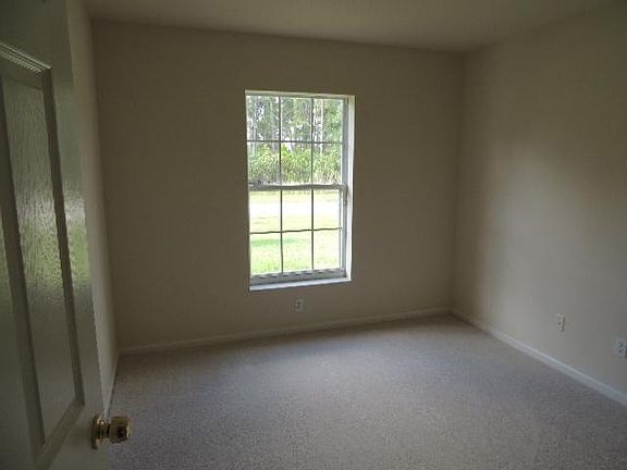 5th image of 1067 SW Mataro Ave