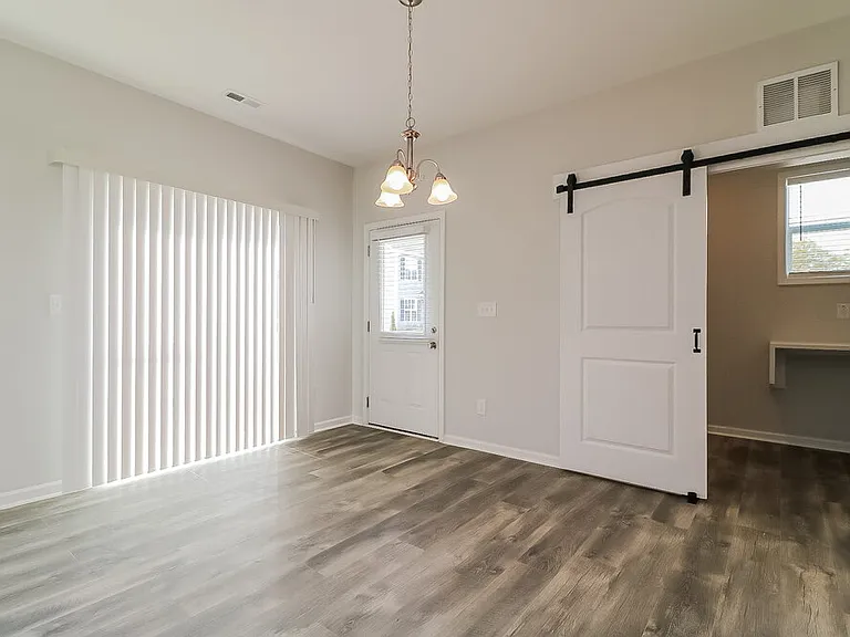 44 Rosemary St — Photo 7