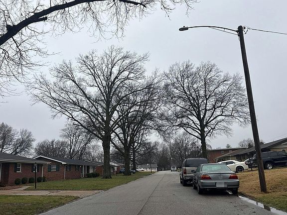 5th image of 20 Blackburn Dr