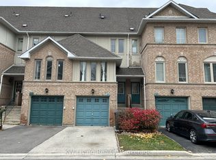 1050 Bristol Rd W UNIT 103, Mississauga, ON L5V 2E8