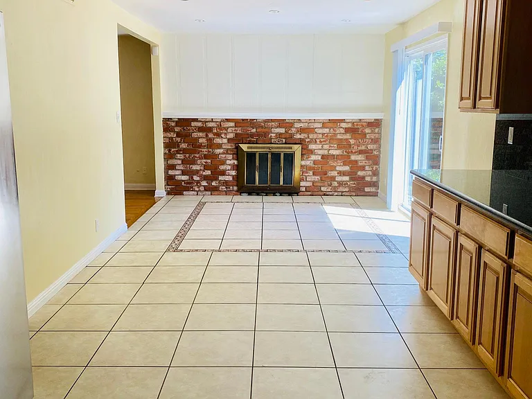 19787 Wheaton Dr — Photo 12