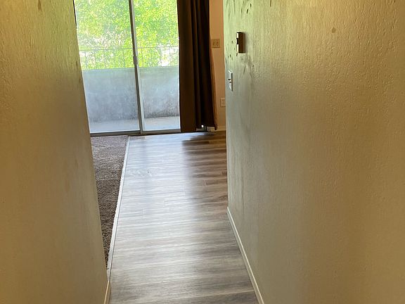 5th image of 3010 N Stone St APT 6