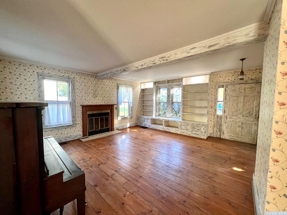 71 Kinderhook St, Chatham, NY 12037 Zillow