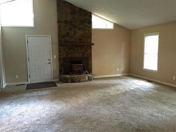 4th image of 3731 Mill Lake Dr