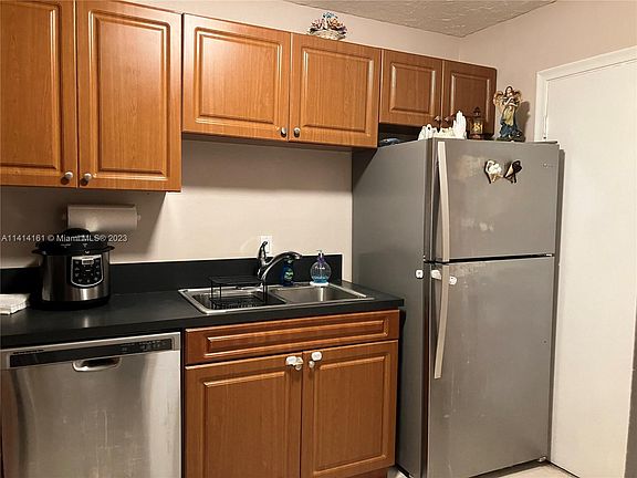 3rd image of 9974 N Kendall Dr APT 1034