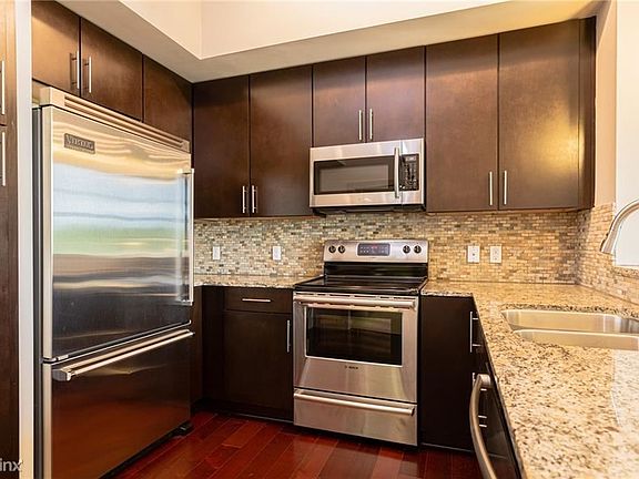 4th image of 1320 Robert Browning St Unit 306