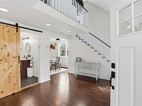 5th image of 8 Emery Rd