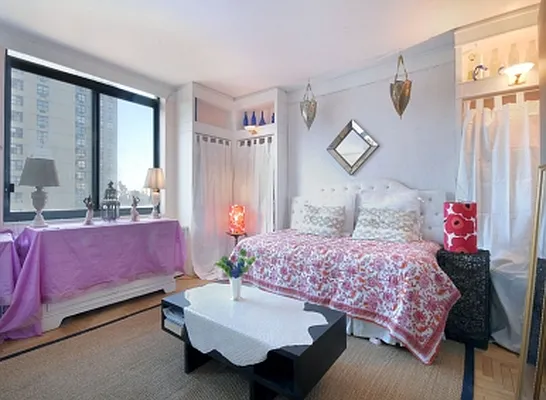 Sold by Warburg | media 20