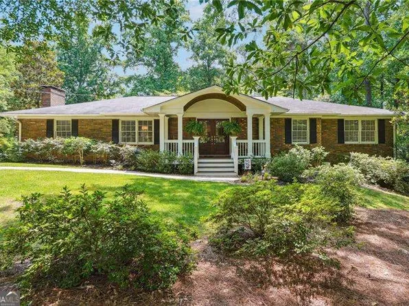 1135 Timberland Dr SE, Marietta, GA 30067