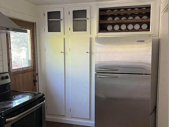 Main Floor kitchen