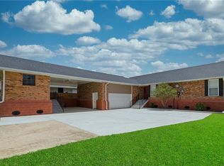 20436 Fairway Dr, Springfield, LA 70462