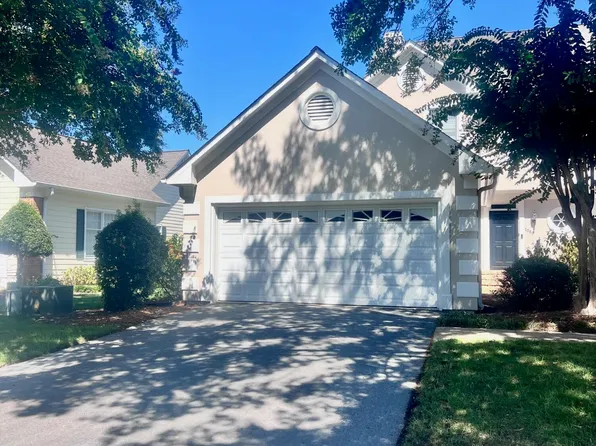 1089 Constitution Dr, Chattanooga, TN 37405