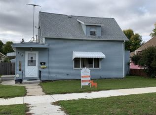 915 4th Ave W, Williston, ND 58801