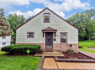 8718 Ezra Dr, Saint Louis, MO 63114