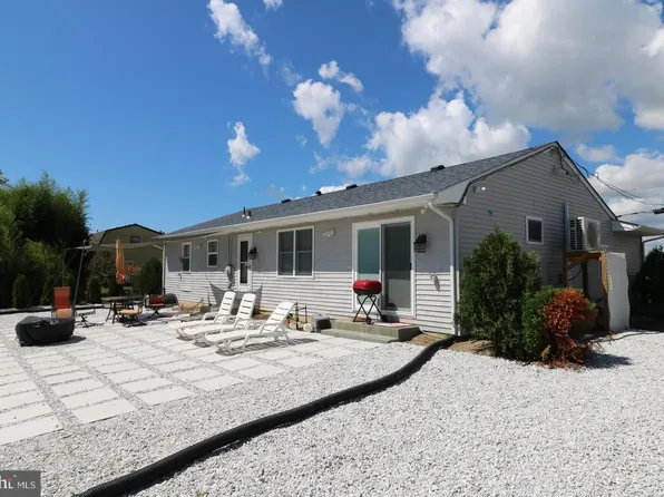 919 Radio Rd, Little Egg Harbor, NJ 08087
