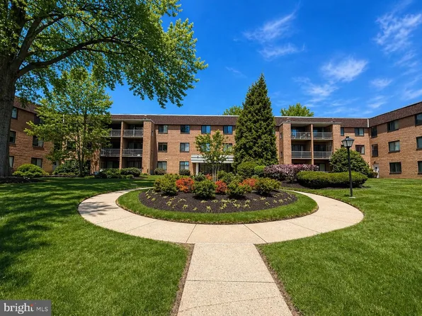 1640 Oakwood Dr #W-103, Narberth, PA 19072