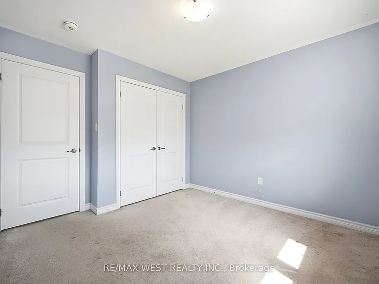 26 Hines St — Photo 34