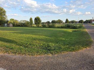 Washington St, Batavia, IA 52533