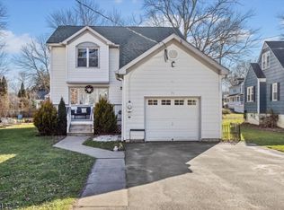 71 Riverside Dr, Denville, NJ 07834