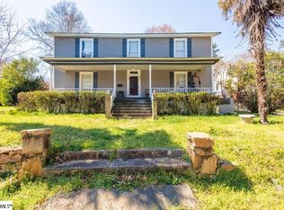 419 Academy St, Laurens, SC 29360