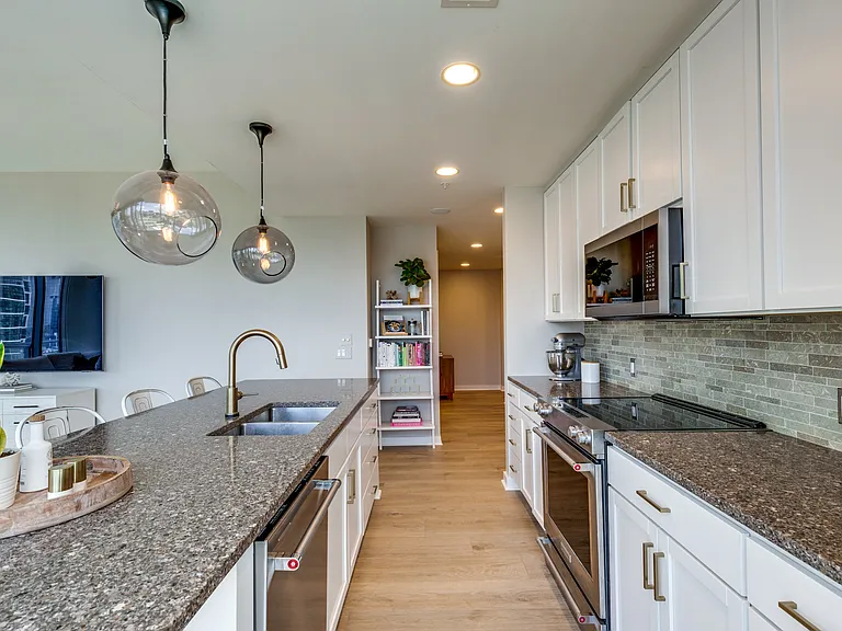 1212 Laurel St #815 — Photo 13