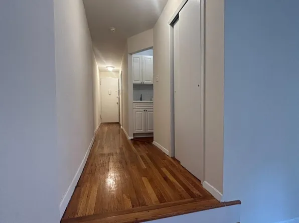 143 West 69th Street image 13 of 16