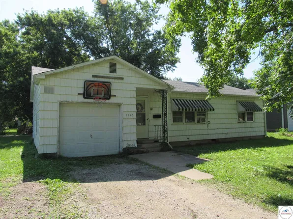 1003 Highland St, La Monte, MO 65337