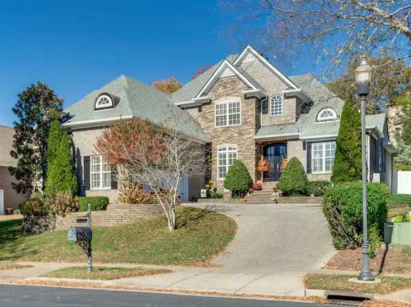 300 Keswick Grove Ln, Franklin, TN 37067