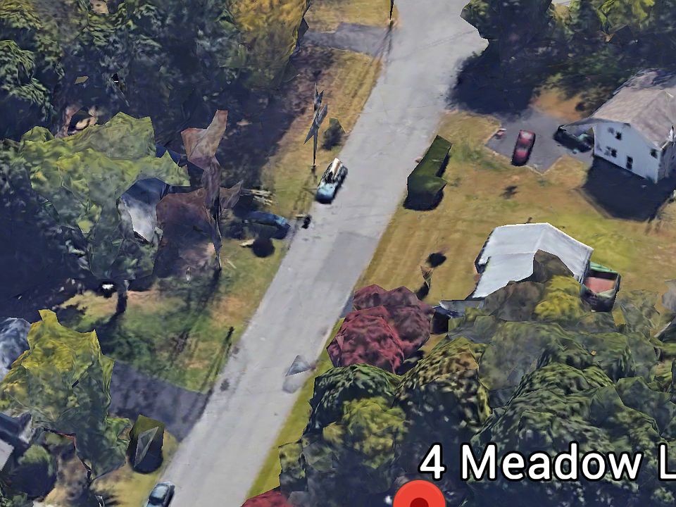 1st image of 4 Meadow Ln