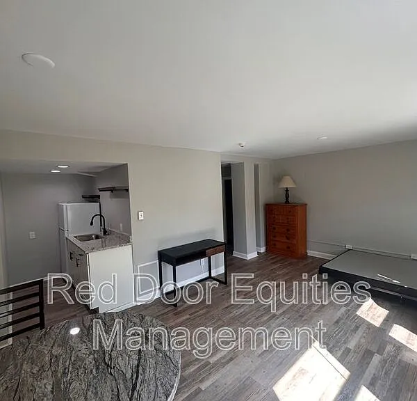 123 N Broad St #303 — Photo 2