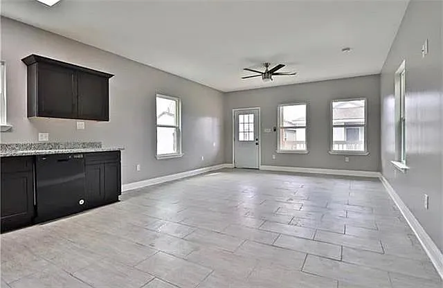 2318 Seminole Pl — Photo 4