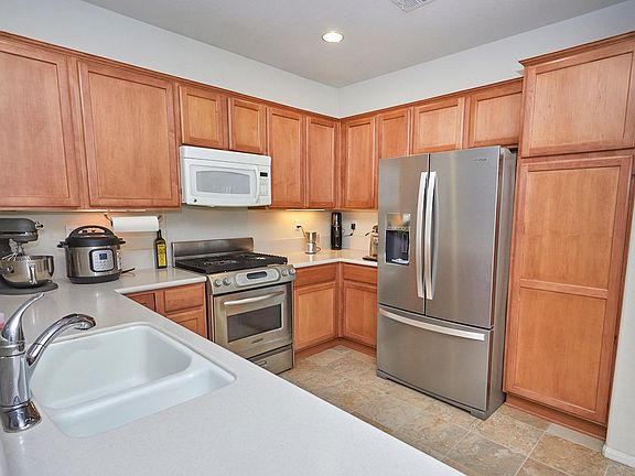 4th image of 16763 Ukiah St