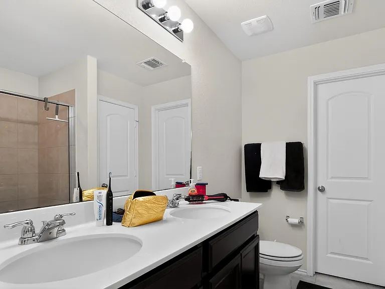 521 Staton St — Photo 21