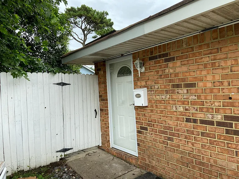 4600 Guam St — Photo 7
