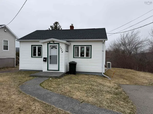 1934 Kings Rd, Cape Breton, NS B1L 1C6
