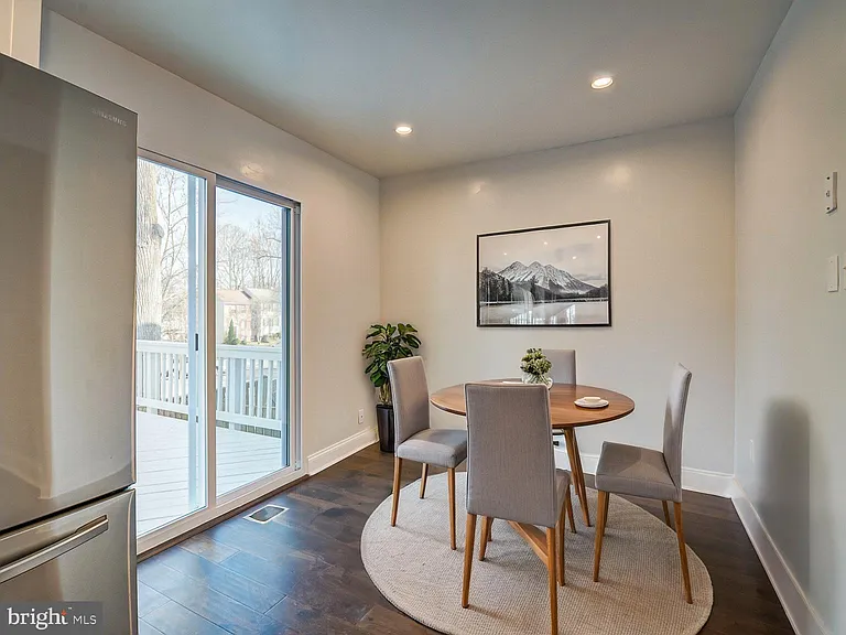 5 Climbing Ivy Ct — Photo 26