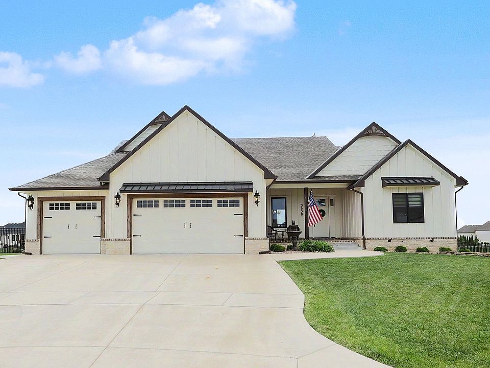 1st image of 3638 N Bristol Ct
