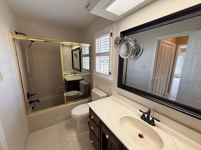2124 Northwood Cir — Photo 47