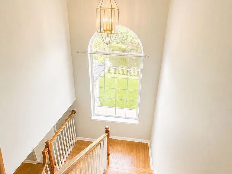 1525 Clarendon Way — Photo 11