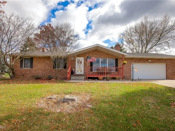 13324 Carnation Ave NW, Hartville, OH 44632