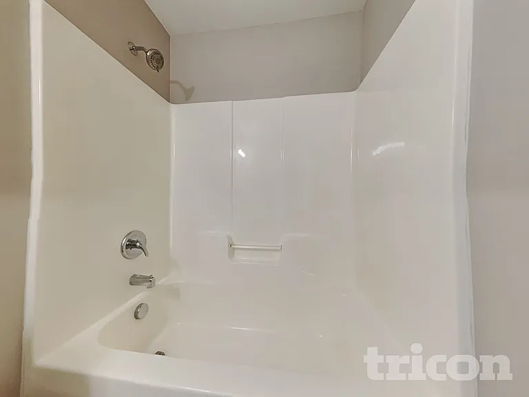 409 Baneberry Ln — Photo 17